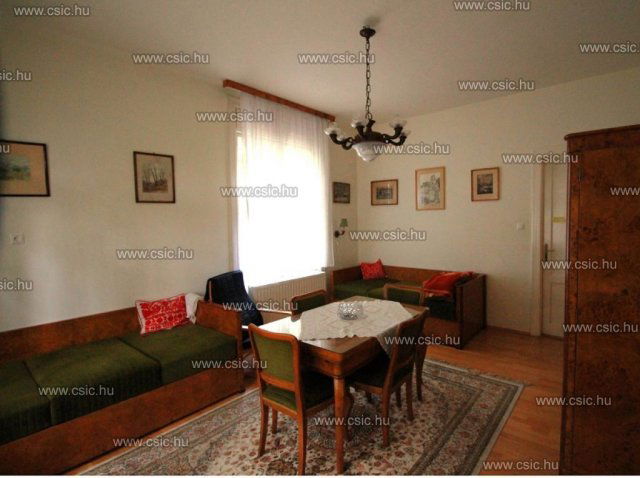 Eladó családi ház, Budapesten, II. kerületben 329.9 M Ft