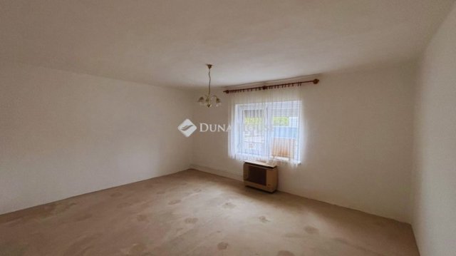 Eladó családi ház, Ongán 59.9 M Ft, 3 szobás