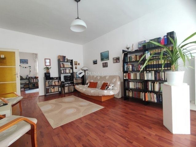 Eladó panellakás, Pécsett 47 M Ft, 2 szobás