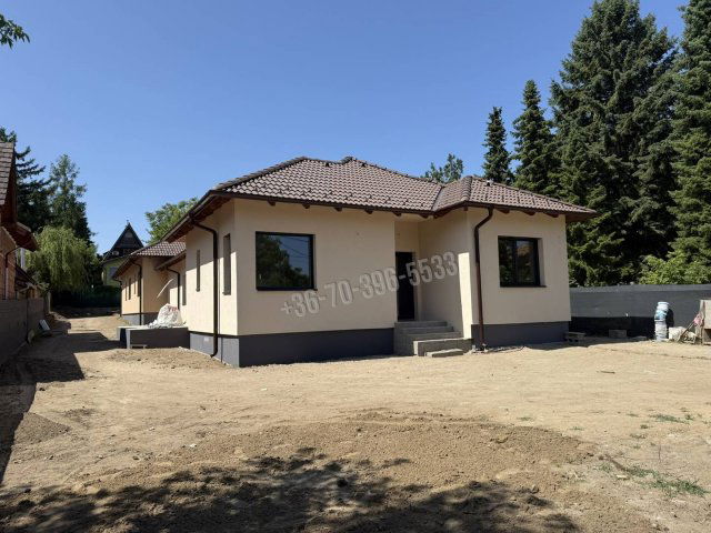 Eladó ikerház, Gödöllőn 114.9 M Ft, 5 szobás