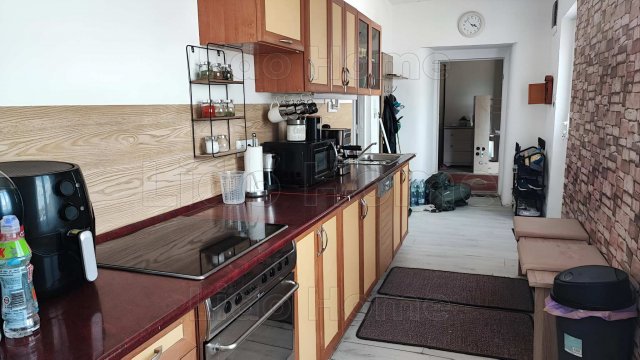 Eladó családi ház, Alapon 24.999 M Ft, 4 szobás