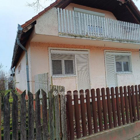 Eladó családi ház, Darányban 42 M Ft, 5 szobás