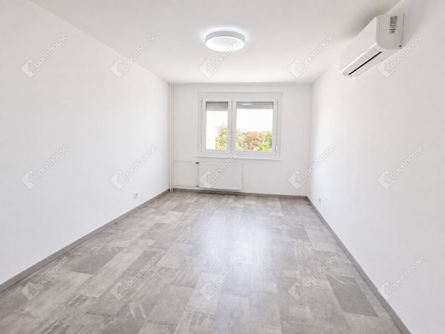 Eladó panellakás, Székesfehérvárott 55 M Ft, 2 szobás