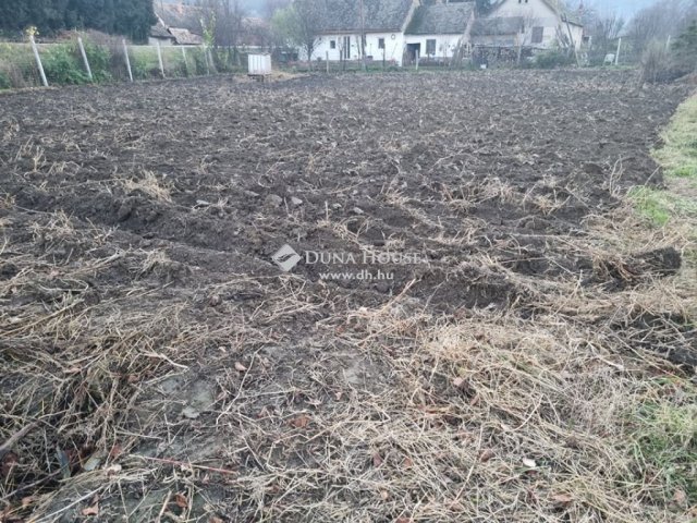 Eladó telek, Mecseknádasdon 12 M Ft / költözzbe.hu