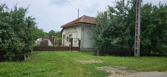 Eladó családi ház, Kisújszálláson 10.9 M Ft, 2+1 szobás