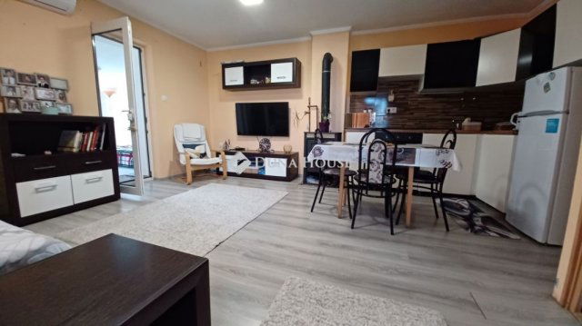 Eladó családi ház, Csopakon 74.9 M Ft, 5 szobás