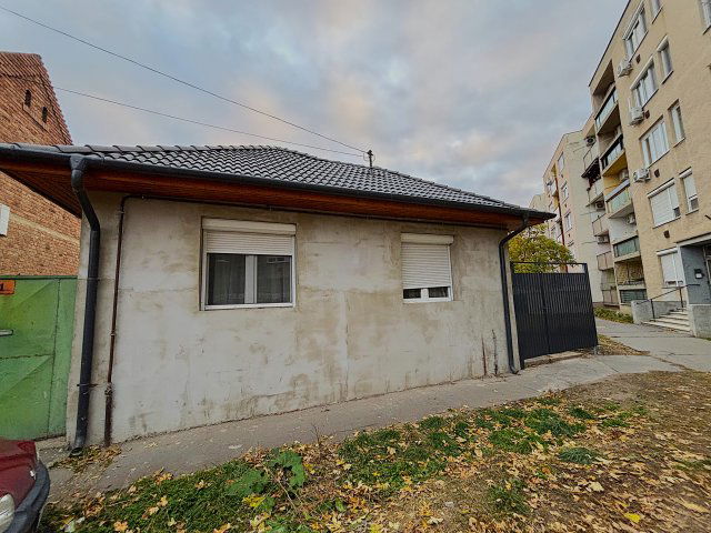 Eladó családi ház, Szolnokon 42.9 M Ft, 2 szobás