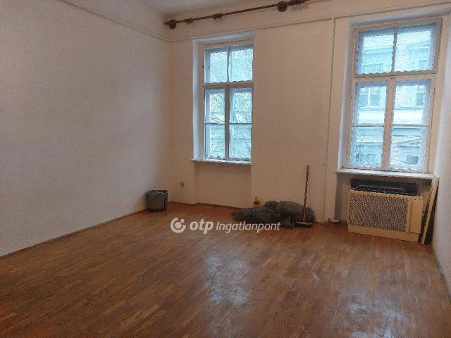 Eladó téglalakás, Szegeden 53.9 M Ft, 2+1 szobás