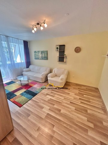 Kiadó panellakás, albérlet, Kaposváron, Béke utcában, 3 szobás