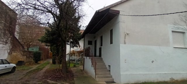Eladó téglalakás, Szegeden 49.965 M Ft, 2 szobás