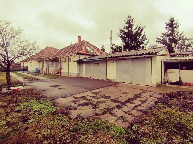 Eladó családi ház, Atkáron 35.9 M Ft, 4 szobás