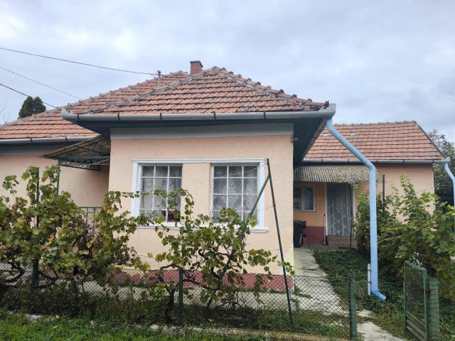 Eladó családi ház, Hejőbábán 16.9 M Ft, 2 szobás