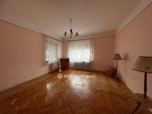 Eladó családi ház, Monoron 64.99 M Ft, 2 szobás