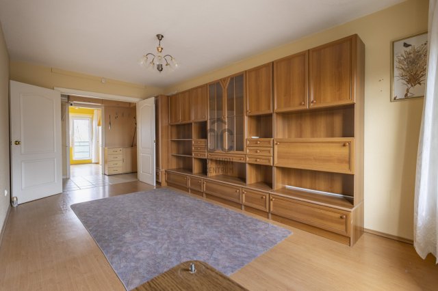 Eladó panellakás, Székesfehérvárott 59.6 M Ft, 3 szobás