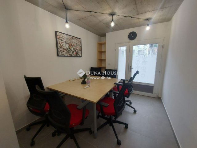Eladó iroda, Pécsett 149.9 M Ft, 1 szobás / költözzbe.hu