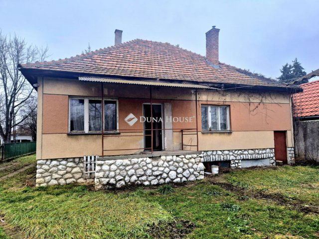 Eladó családi ház, Kerecsenden 18 M Ft, 4 szobás