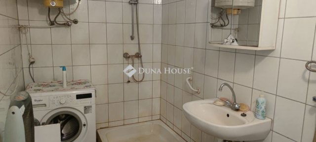 Eladó mezogazdasagi ingatlan, Cegléden 28 M Ft, 3 szobás