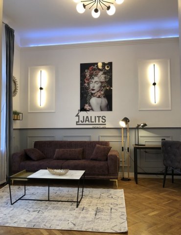 Kiadó téglalakás, albérlet, V. kerületben, Váci utcában