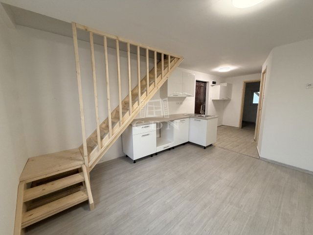 Kiadó családi ház, albérlet, Dunaharasztin 300 E Ft / hó