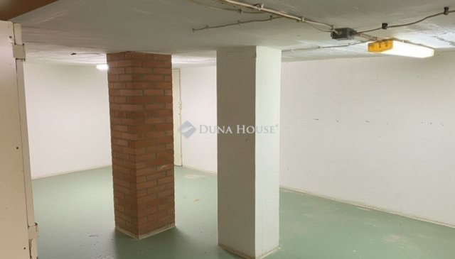 Eladó családi ház, Érden 183.9 M Ft, 6 szobás