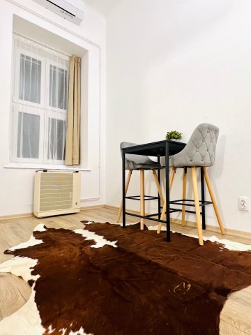 Kiadó téglalakás, albérlet, V. kerületben, Steindl Imre utcában