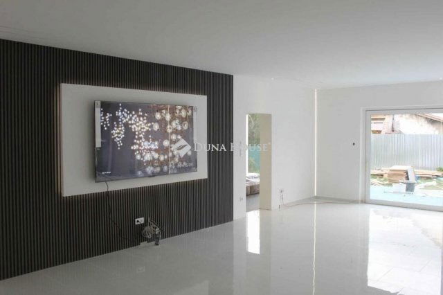 Eladó családi ház, Budakalászon 224 M Ft, 4 szobás