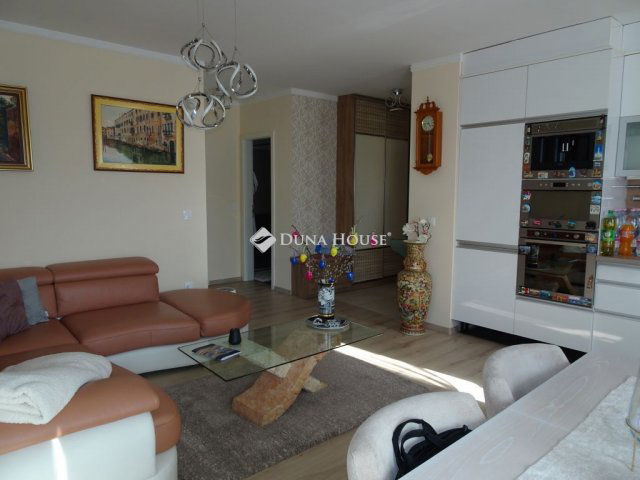 Eladó téglalakás, Budapesten, XI. kerületben, Tóváros úton