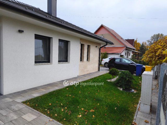 Eladó családi ház, Dunaharasztin 130 M Ft, 3 szobás