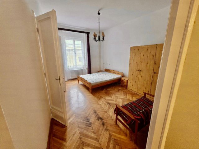 Kiadó téglalakás, albérlet, VIII. kerületben, Üllői úton
