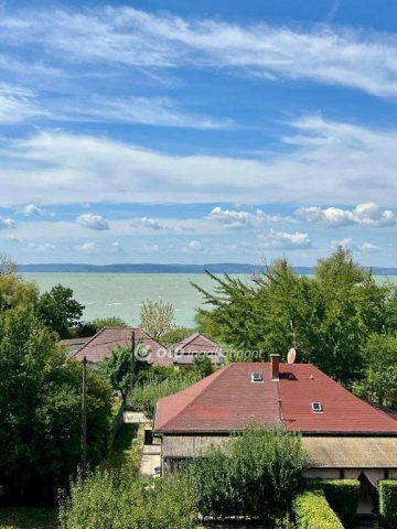 Eladó téglalakás, Balatonvilágoson 127 M Ft, 2+1 szobás