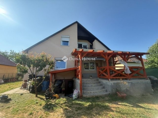 Eladó családi ház, Érden 112 M Ft, 5 szobás