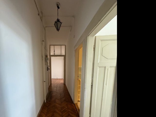 Eladó téglalakás, Budapesten, V. kerületben, Belgrád rakparton