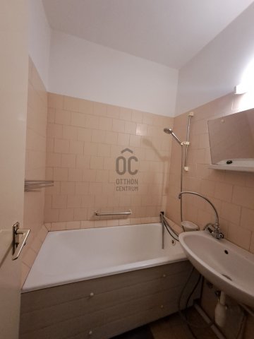 Eladó téglalakás, Debrecenben 50 M Ft, 1 szobás