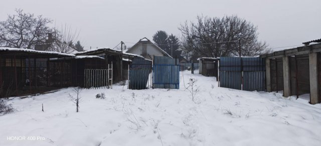 Eladó családi ház, Ercsiben 40 M Ft, 2 szobás
