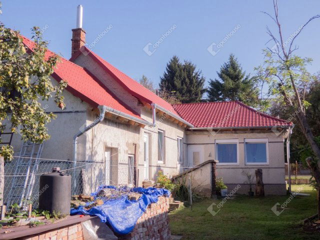 Eladó családi ház, Csörnyeföldön 36 M Ft, 4 szobás