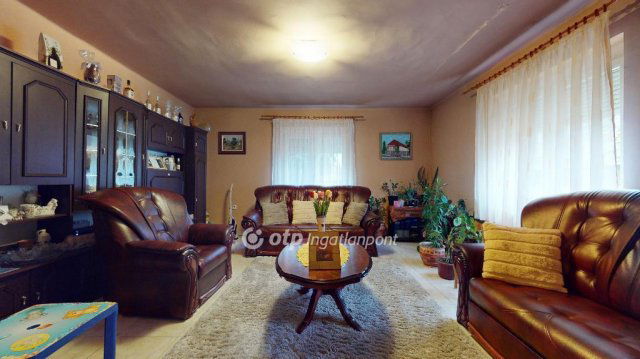 Eladó családi ház, Alsóvadászon 38.5 M Ft, 4 szobás