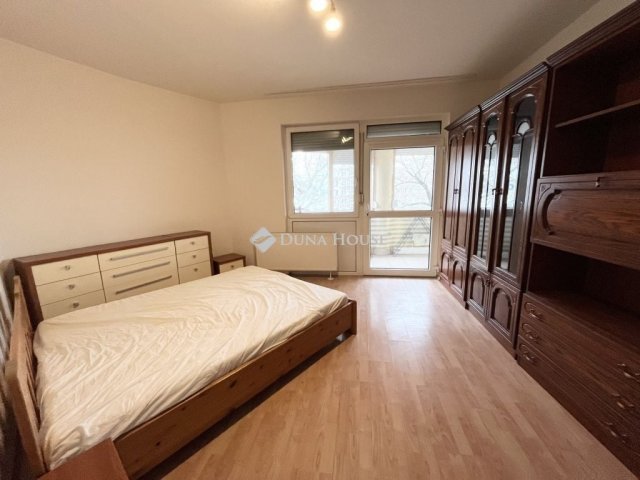 Eladó téglalakás, Nyíregyházán 60 M Ft, 3 szobás