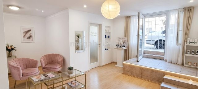 Eladó üzlethelyiség, Budapesten, IV. kerületben, Nádor utcában