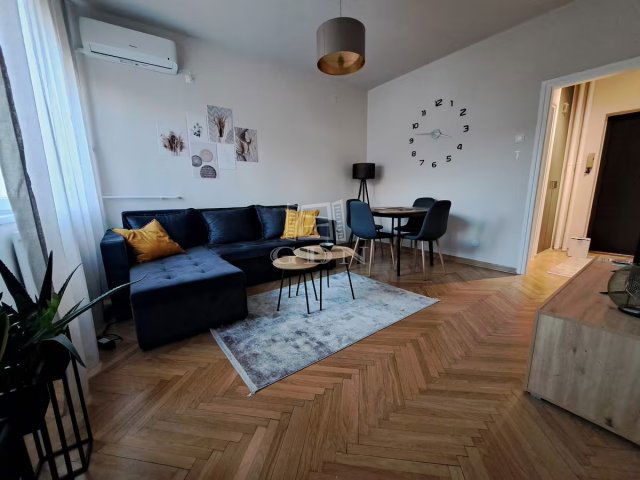 Eladó téglalakás, Budapesten, VII. kerületben 82.9 M Ft