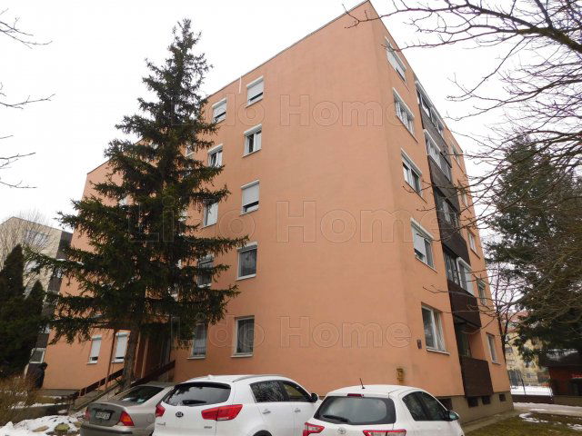 Eladó panellakás, Hévízen 55 M Ft, 2 szobás