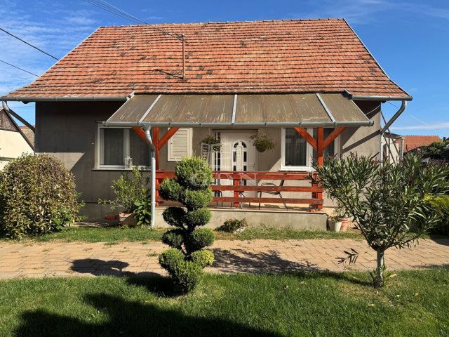 Eladó családi ház, Szigetújfalun 68 M Ft, 3 szobás