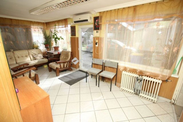 Eladó családi ház, Kecskeméten 27.9 M Ft, 2 szobás