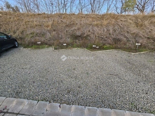 Eladó téglalakás, Üllőn 53 M Ft, 2 szobás