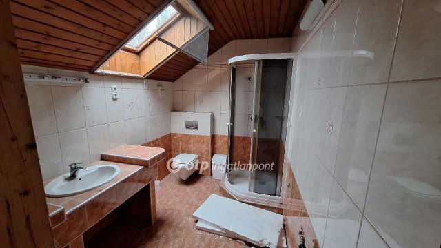 Eladó családi ház, Siófokon 159.9 M Ft, 7 szobás