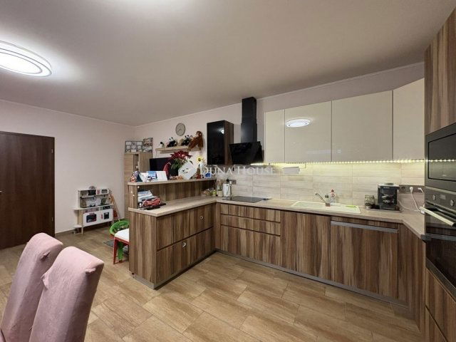 Eladó ikerház, Ócsán 94.9 M Ft, 4 szobás / költözzbe.hu