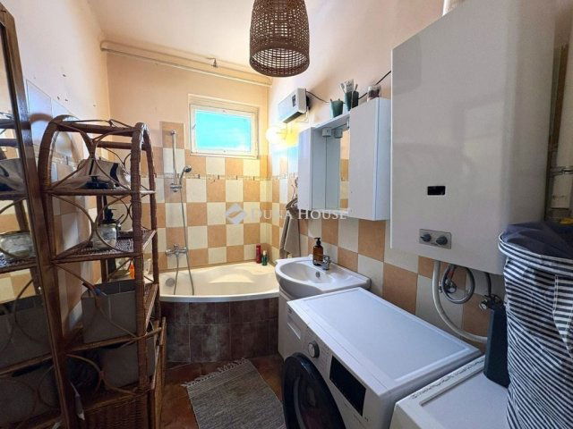 Eladó téglalakás, Szegeden 53.5 M Ft, 2 szobás