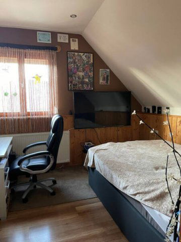 Eladó családi ház, Pilisvörösváron 89.9 M Ft, 6+2 szobás