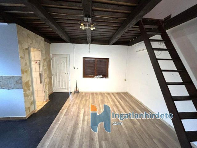 Eladó nyaraló, Szombathelyen 25.9 M Ft, 2 szobás