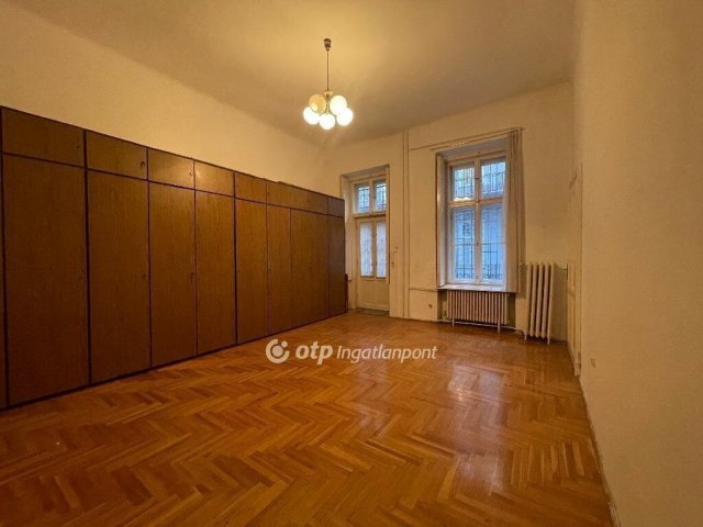 Eladó téglalakás, Budapesten, V. kerületben 199 M Ft, 4 szobás