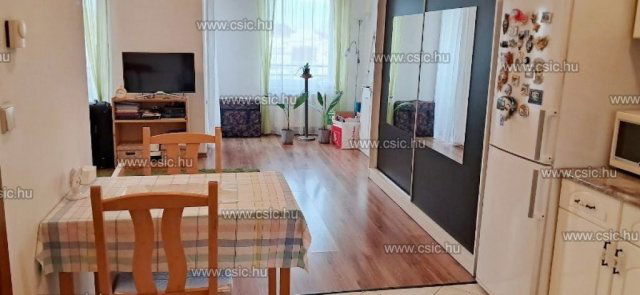 Eladó téglalakás, Budapesten, IV. kerületben 62 M Ft, 1 szobás